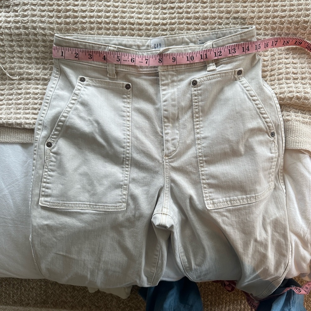 GAP High Waisted Cream/Beige Cotton Barrel Khaki Pants - Size 8 - Picture 14 of 16